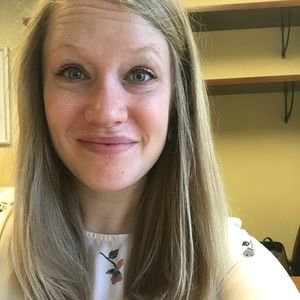 Meet your Posher, Elizabeth